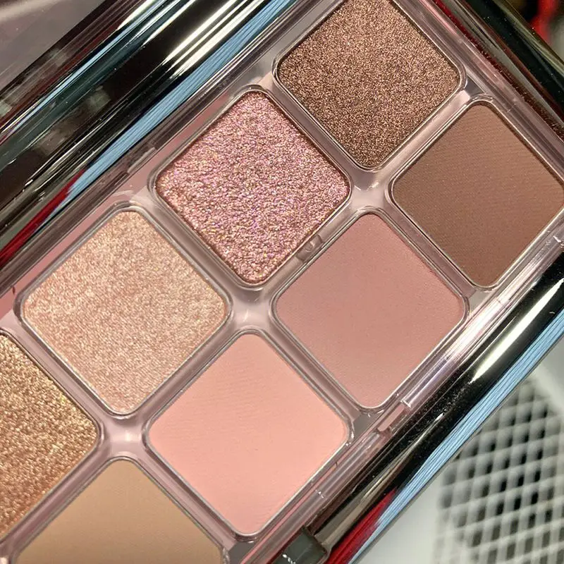 แผ่นอายแชโดว์ 12 สี Matte Pear - Beauty Huda Makeup บทวิจารณ์และราคา